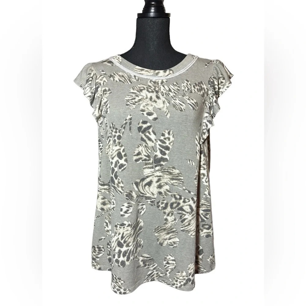 Ces Femme Gray Multi Floral Cheetah Print Top with Ruffle Detail size Large